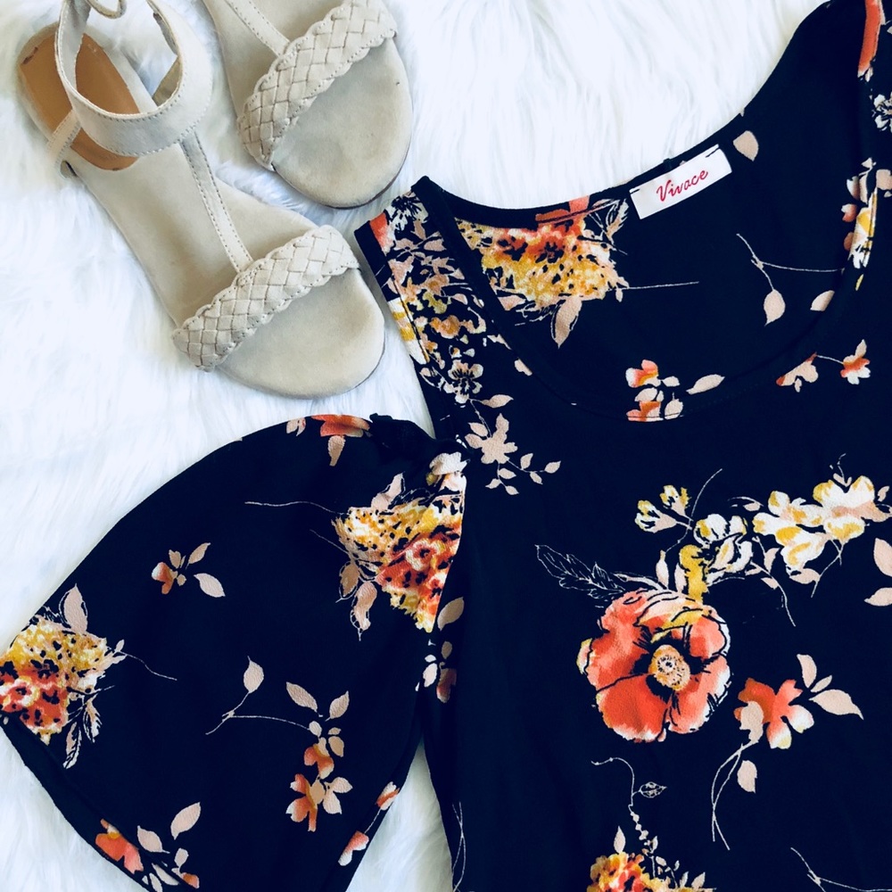 🔻LAST (S) Peach Echo Blouse - Picture 2 of 5
